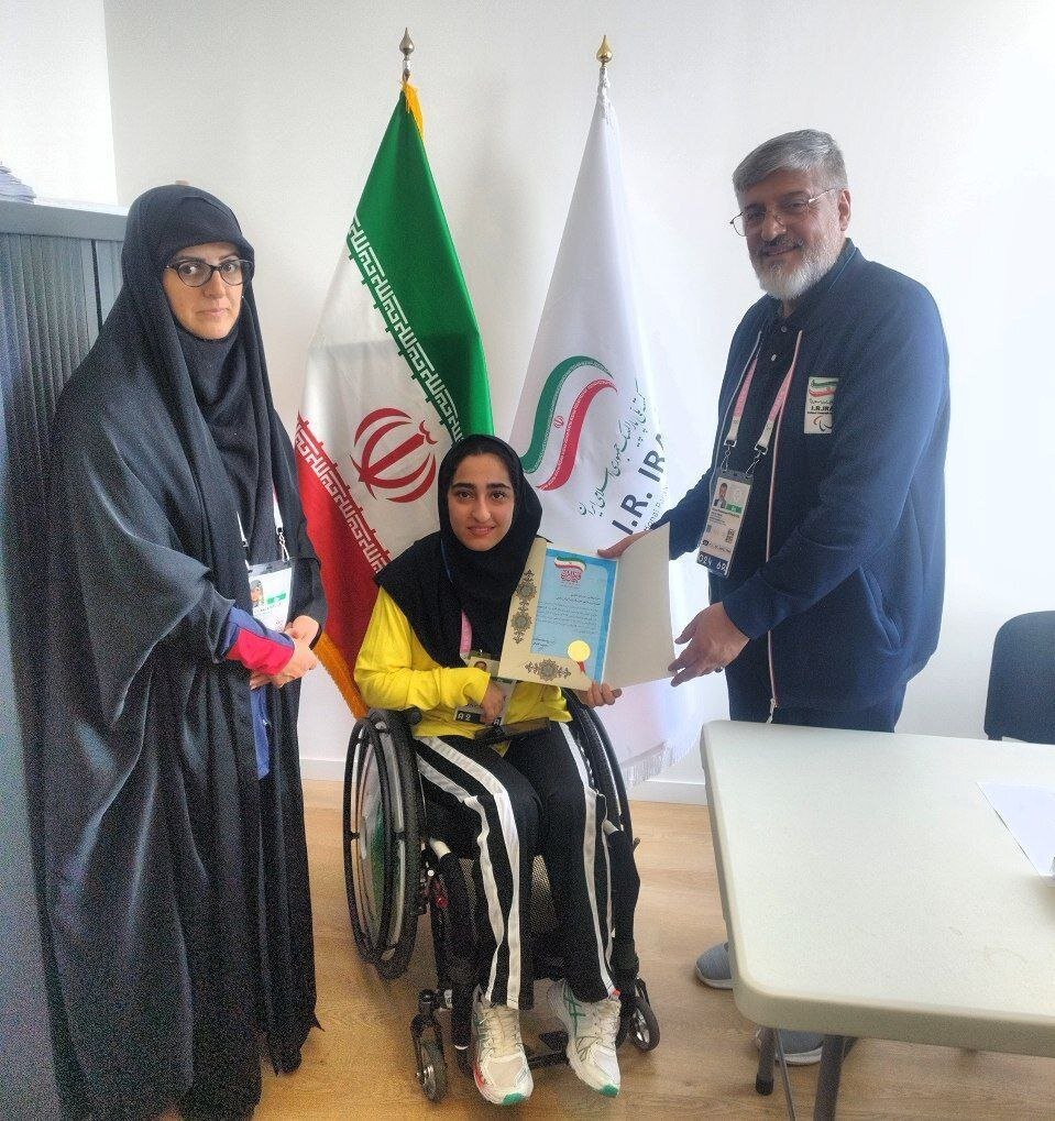 اهدای پاداش پای سکوی به مدال آوران کاروان فرزندان ایران | تصاویر