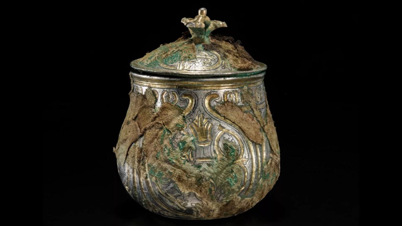 ظرف نقرهای شگفتانگیزی دوره ساسانی در گنجینه اسکاتلندی ها + عکس