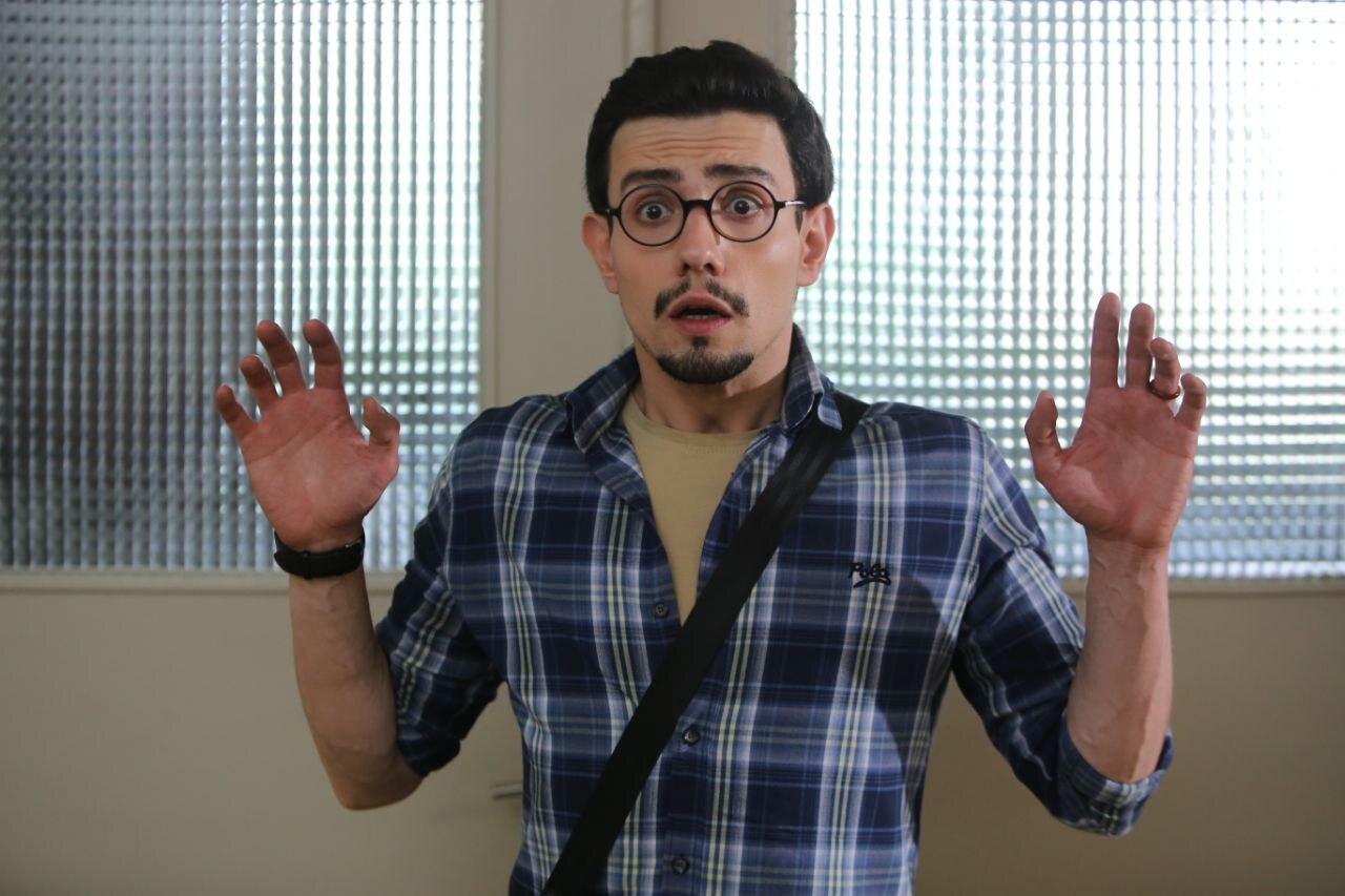 منوچهر هادی بعد از ۷ سال به تلویزیون میآید + عکسهای اختصاصی