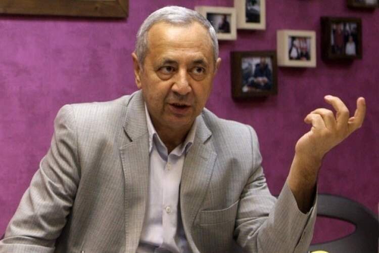 طرح مسئله لاینحل و تنبیه بدنی یکساعته همه دانشآموزان کلاس