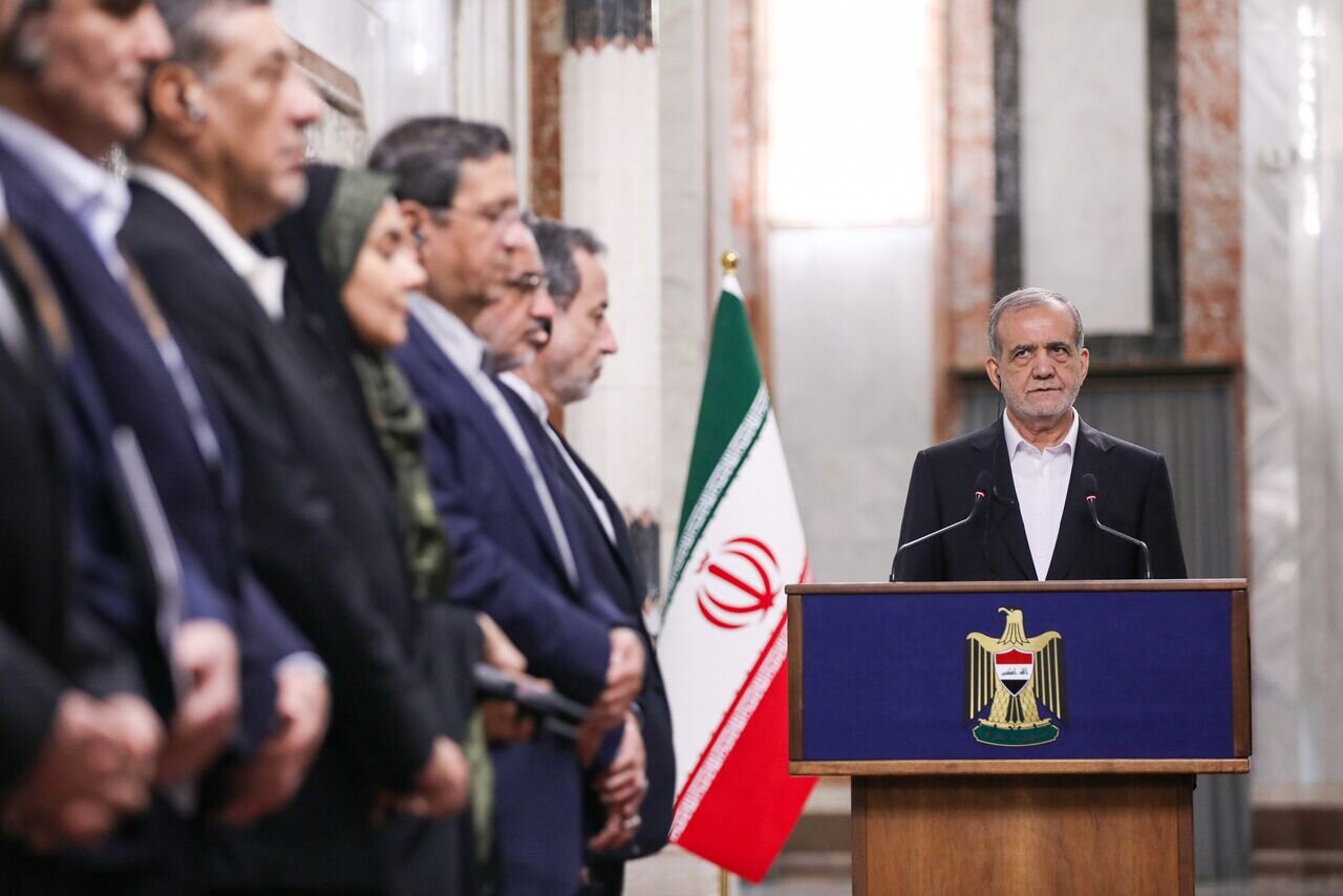 سفر تاریخساز به عراق ؛ ۱۴ سند همکاری امضا شد | نیازمند اجرای تفاهمنامههای همکاری امنیتی هستیم | برادران ایرانی به ما کمک گستردهای کردند