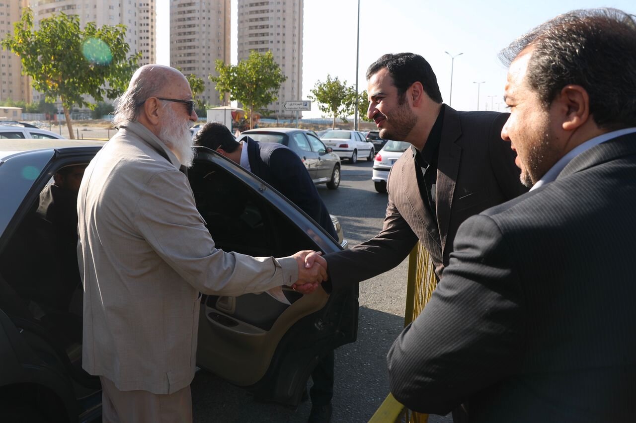 مهدی چمران به باملند رفت