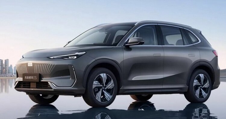 عکس | این شاسی بلند چینی به اروپا و استرالیا میرود