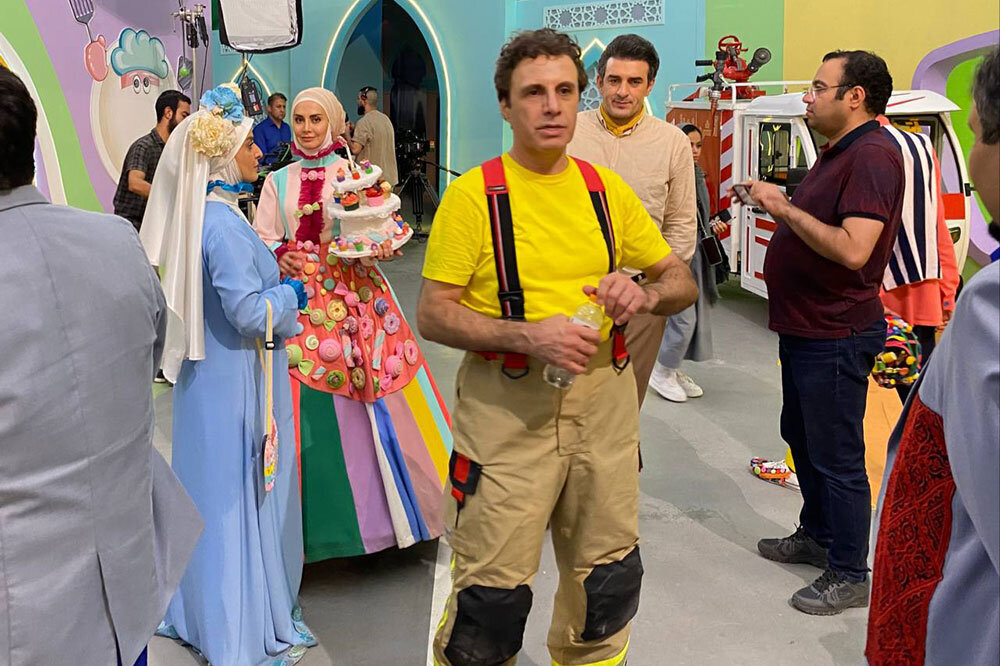 دوقلوهای فیتیلهای به تلویزیون برگشتند | تصاویر