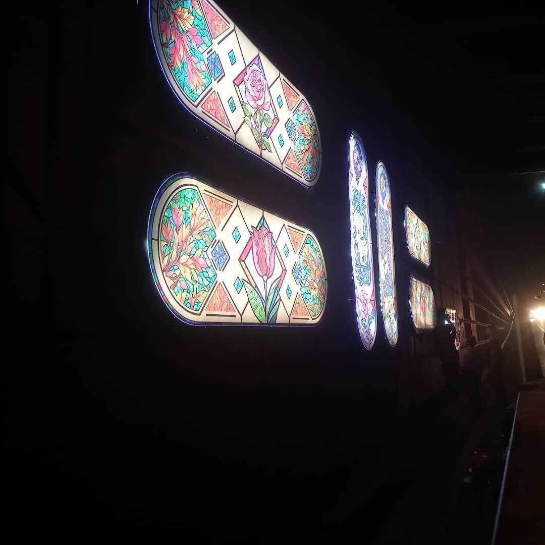 اکران پاییزی باکسهای نوری در معابر شهر