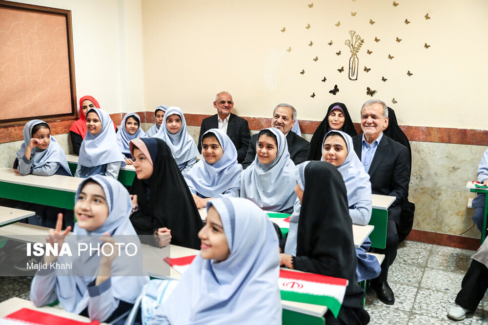 وقتی رئیس جمهور شاگرد آخرین ردیف کلاس شد | اعضای دولت به کدام مدرسه ها رفته اند؟