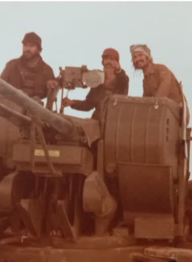 رزمندهای که نخستین هواپیمای عراقی را سرنگون کرد | ماموریت عقربهای ایرانی در جبهههای جنوب چه بود؟