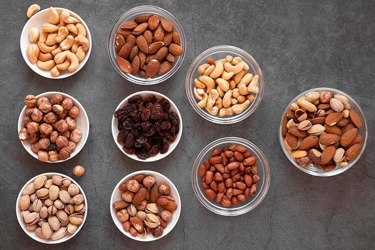 لیست بهترین آجیلها برای کم خونی