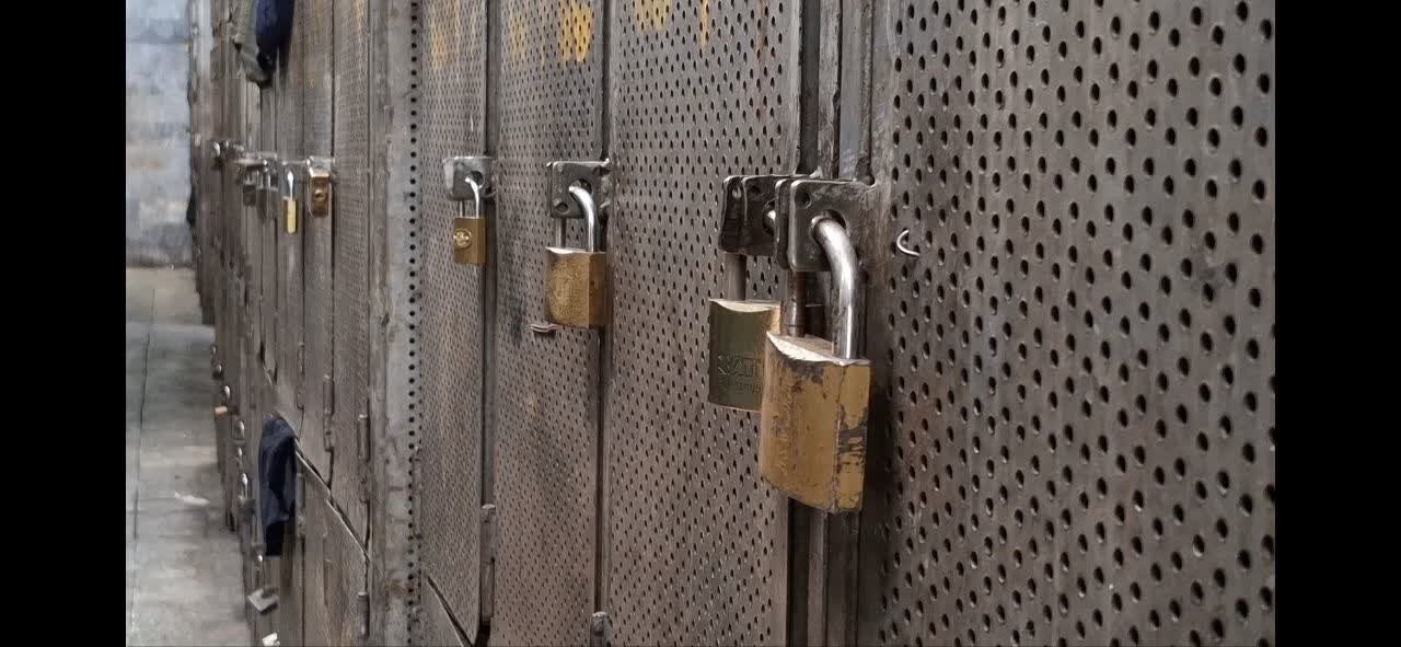 جزئیات تازه از فاجعه معدن طبس | معدنچیان فرصت استفاده از ماسک را پیدا نکردند| یکی از قربانیان روز حادثه پدر شد| پدر نجاتیافته در جستجوی پسر فوت شده