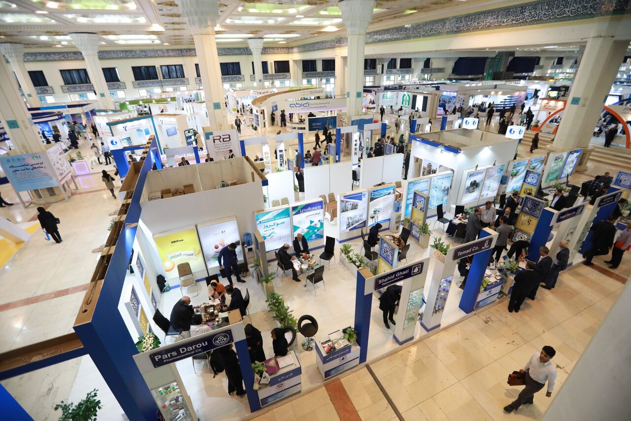 چرا دارو های خارجی در مهمترین رویداد دارویی کشور حضور ندارند؟ | نسل Z به ایران فارما رسید