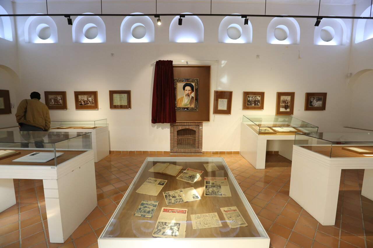 سیری در خانه بزرگمردان تاریخ معاصر