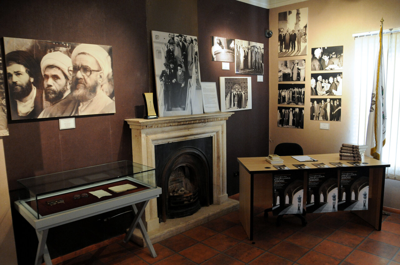 سیری در خانه بزرگمردان تاریخ معاصر