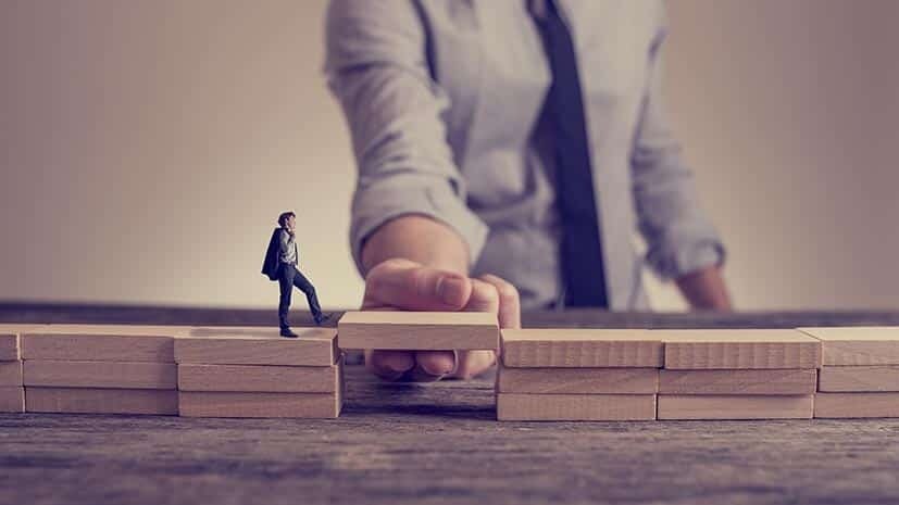 چگونه اعتماد به نفس خود را بالا ببریم ؟ ؛ راههای تقویت اعتماد به نفس