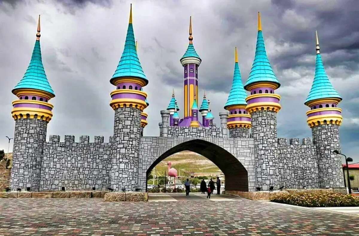 یادگار زرتشت در چی چست | جشنواره انگور در دهکده ساحلی چی چست + فیلم