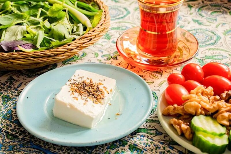 یک صبح تا شام با غذاهای قجری؛ سفری به طعم های اصیل ایران | به همراه طرز تهیه چند غذای قجری