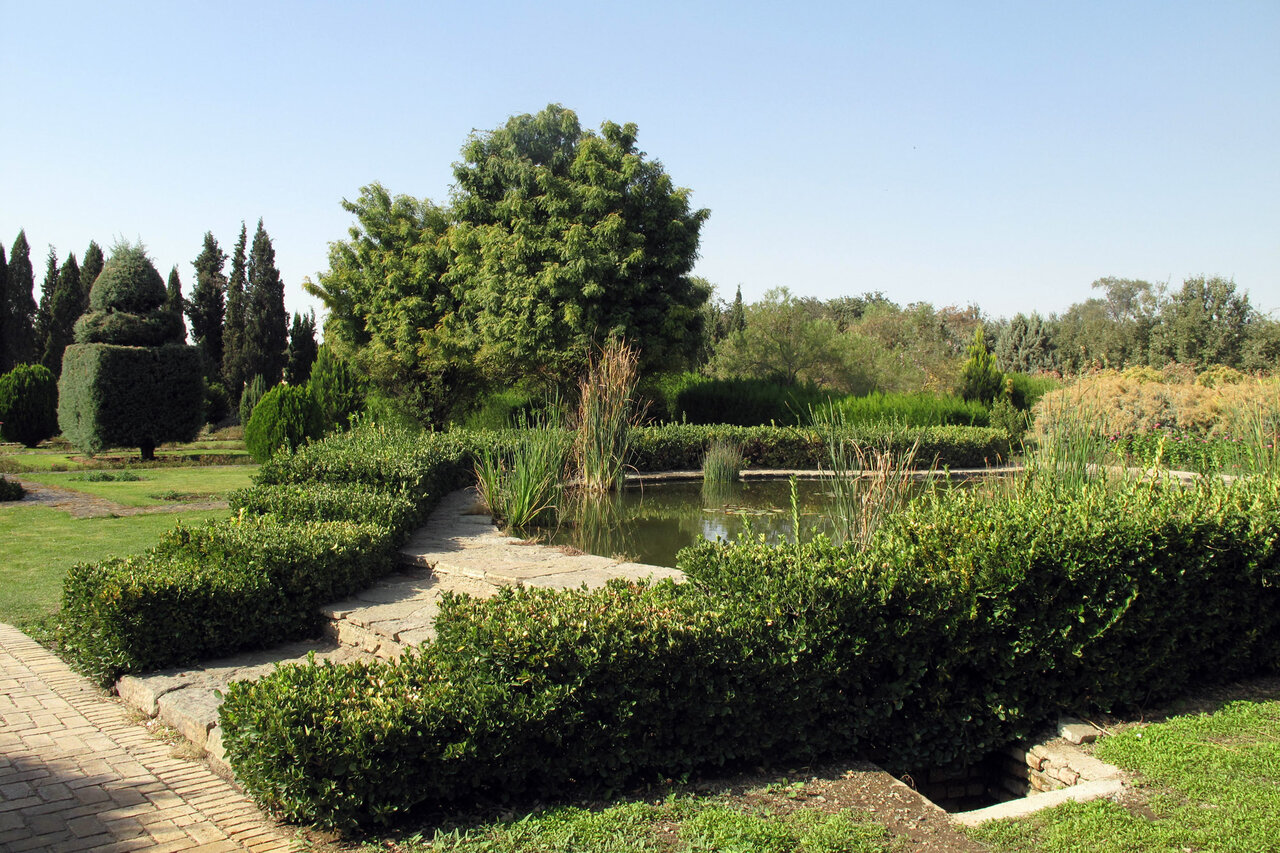 گردش در بزرگترین باغ گیاهشناسی پایتخت