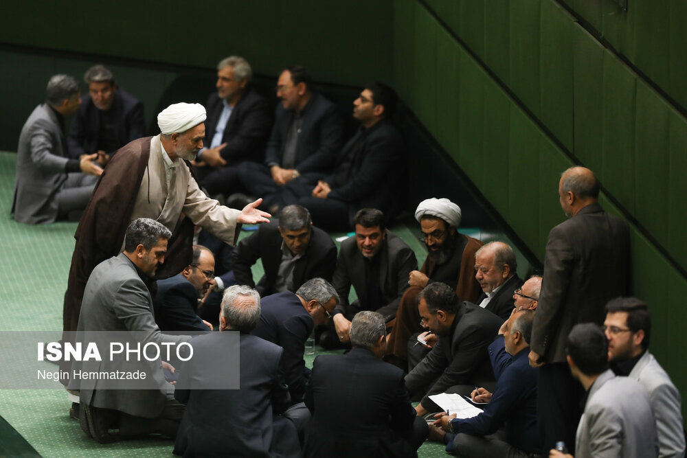 حال و هوای مجلس در جلسه محکوم کردن ترور سید حسن نصرالله | تصاویر