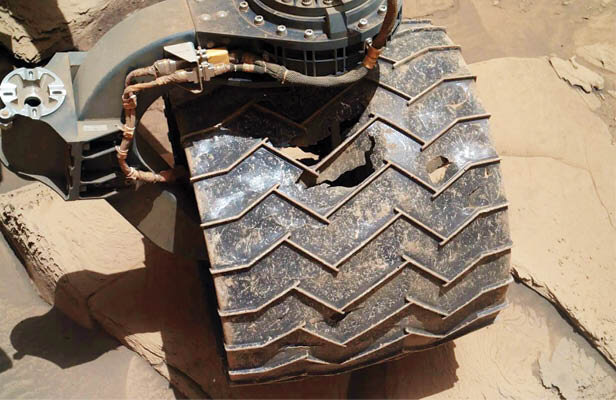 مریخنوردی که پنچر شد + عکس