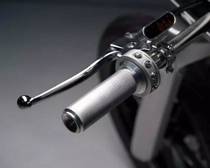 این موتور طراحی منحصر به فردی دارد | رونمایی از عجیبترین موتورسیکلت جهان