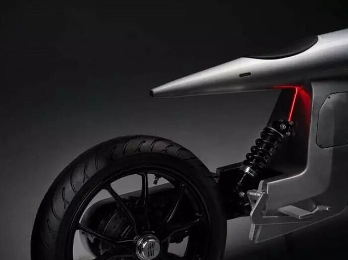 این موتور طراحی منحصر به فردی دارد | رونمایی از عجیبترین موتورسیکلت جهان