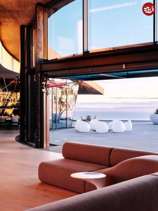 تصاویری از معماری استثنایی خانهای در کالیفرنیا | این ویلای رویایی ساختش ۷ سال طول کشید!