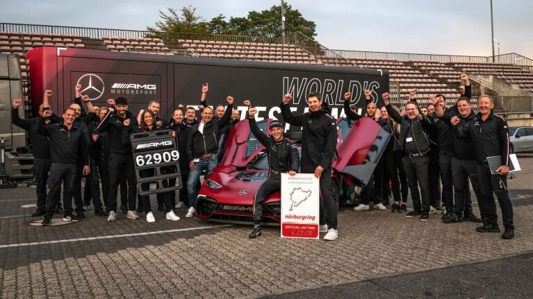 مرسدس همچنان رکوردزنی میکند