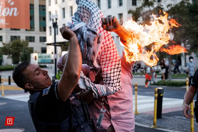 تصاویر خودسوزی خبرنگار آمریکایی حامی غزه ؛ قاب هولناک از دست های شعله ور