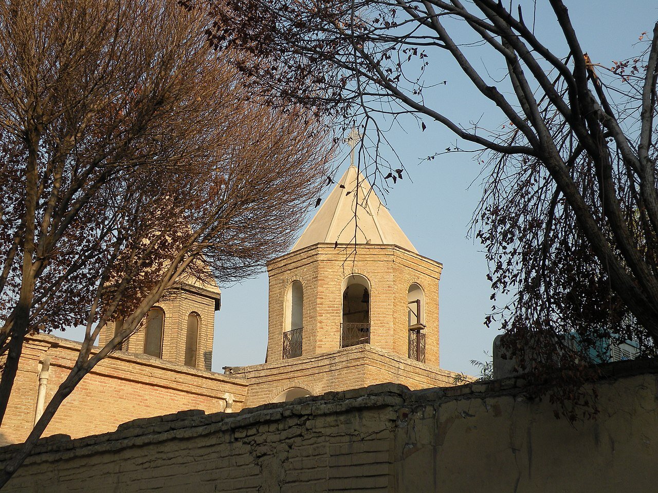 گردش در قدیمی‌ترین کلیسای تهران