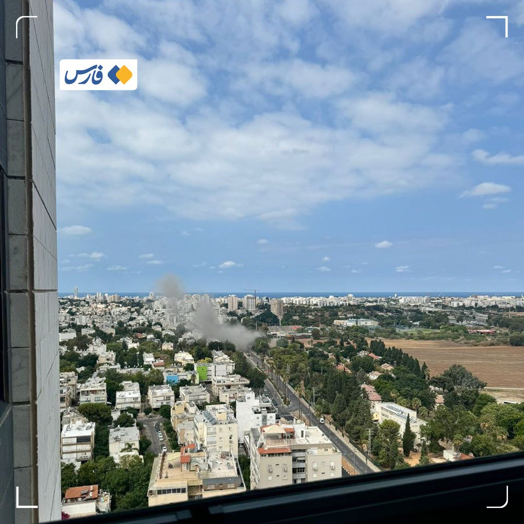 خسارت اصابت موشکهای القسام به هولون اشغالی ؛ ۲ صهیونیست زخمی شدند | تصاویر