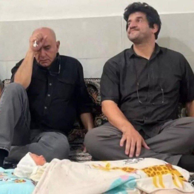 فرزند کارگر معدن طبس بعد از مرگ او متولد شد | روایتی دلخراش از زندگی کارگری که در عمق ۵۰۰ متری زمین کار میکرد | تصاویر