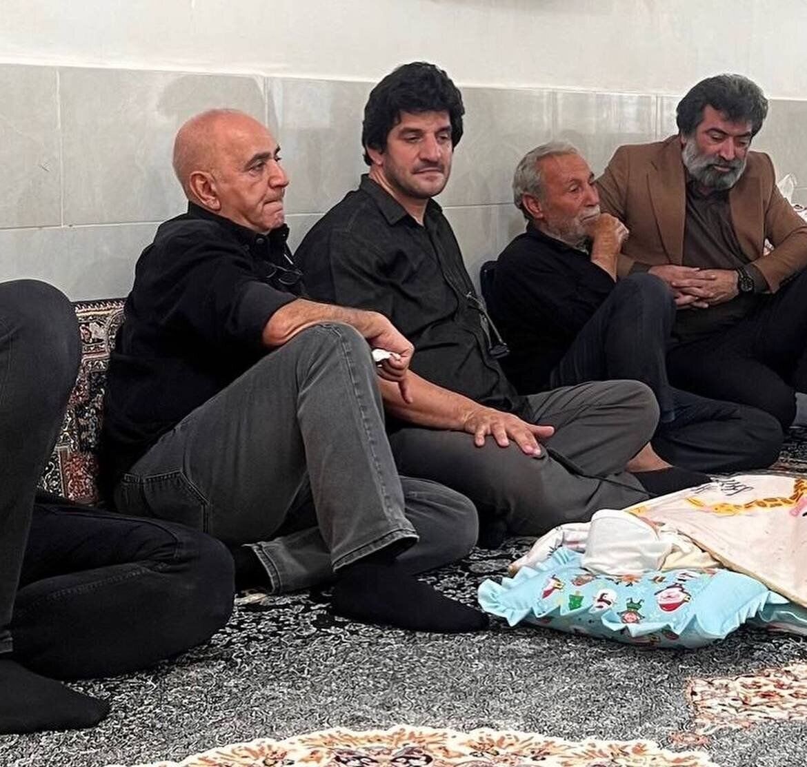 فرزند کارگر معدن طبس بعد از مرگ او متولد شد | روایتی دلخراش از زندگی کارگری که در عمق ۵۰۰ متری زمین کار میکرد | تصاویر