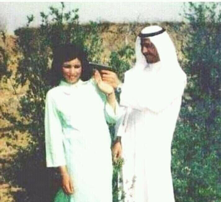 عاشقانهترین عکس ثبت شده از صدام با همسرش!