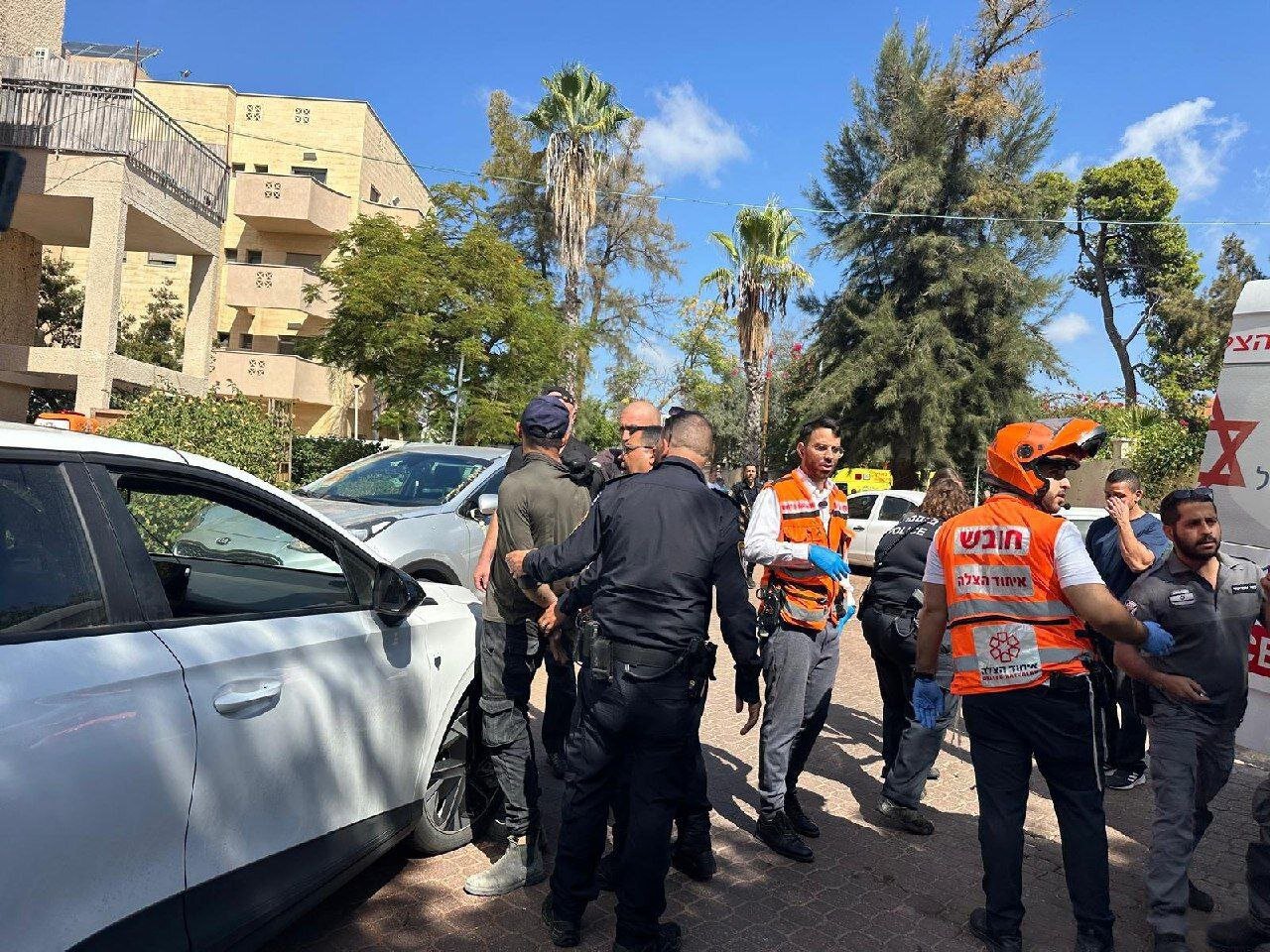 تصاویری از عملیات شهادت طلبانه در شمال تلآویو