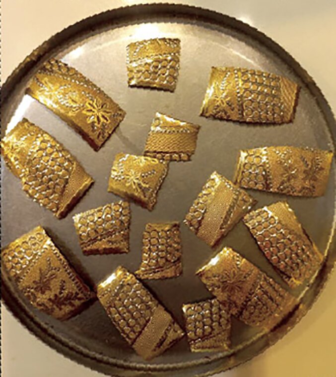 وحشت در آرایشگاههای زنانه مشهد | زخمی کردن صورت زنان آرایشگر با چاقو + عکس