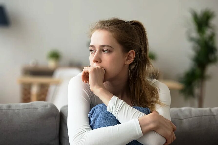 مهم ترین دلایل بروز اضطراب های ناگهانی | فصل پاییز اضطراب را بیشتر میکند؟