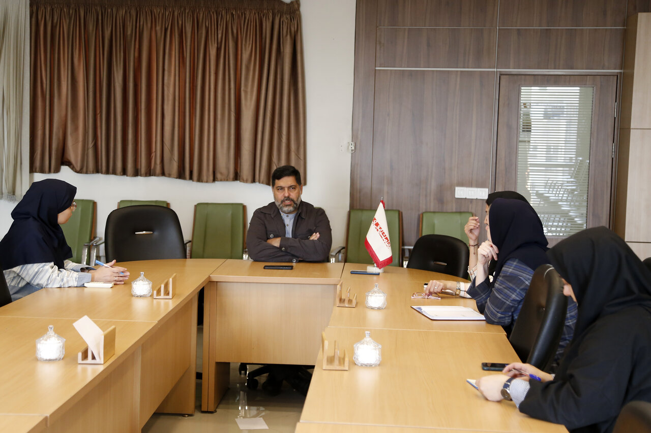 برای توسعه حملونقل،کفش آهنین پوشیده ایم