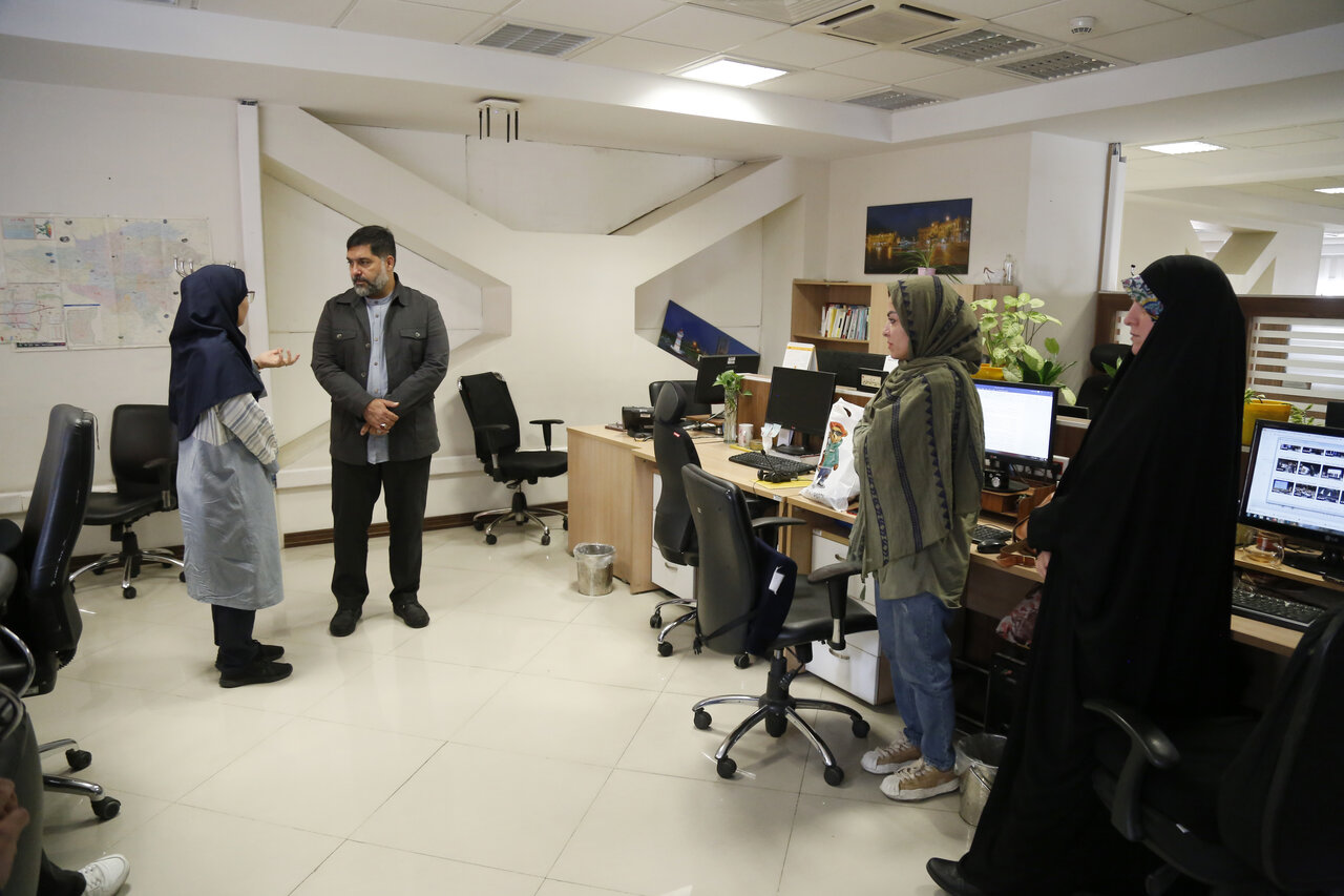 برای توسعه حملونقل،کفش آهنین پوشیده ایم