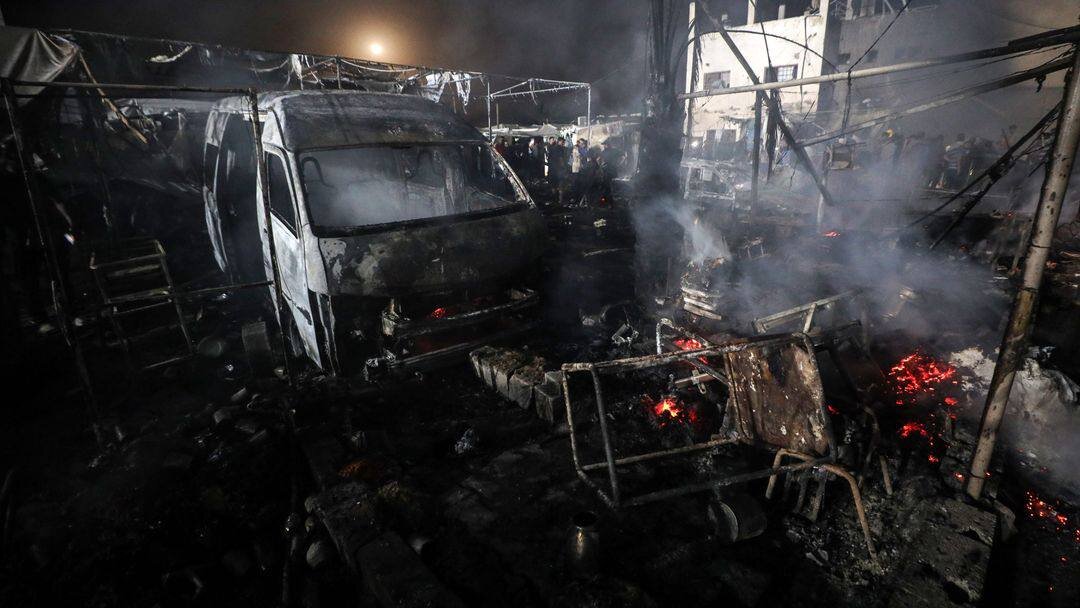 شب جهنمی؛ آتشسوزی چادرهای آوارگان فلسطینی، زنده زنده سوختن فلسطینیان در حمله دیشب رژیم اسرائیل | تصاویر