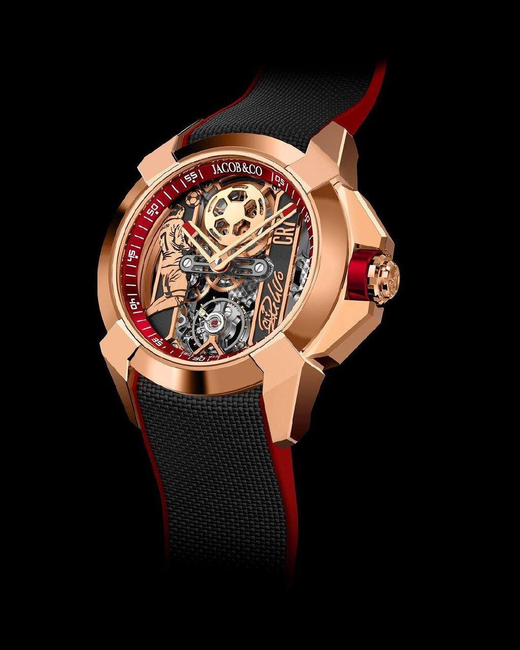 رونالدو از ساعت لوکس اش رونمایی کرد | تصاویر