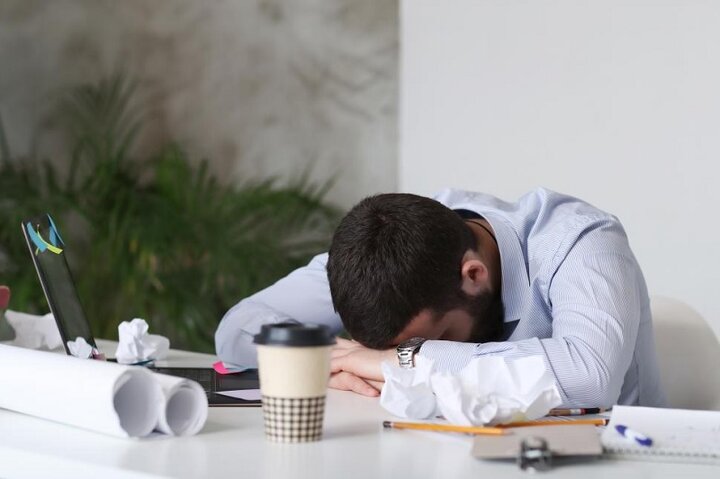 نارکولپسی یا حمله خواب چیست ؟ | اگر در طول روز چرت میزنید این ویدئو را ببینید