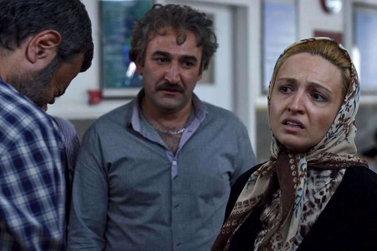 در خانه آخرین بازی الناز شاکردوست و شبنم مقدمی را مقایسه کنید