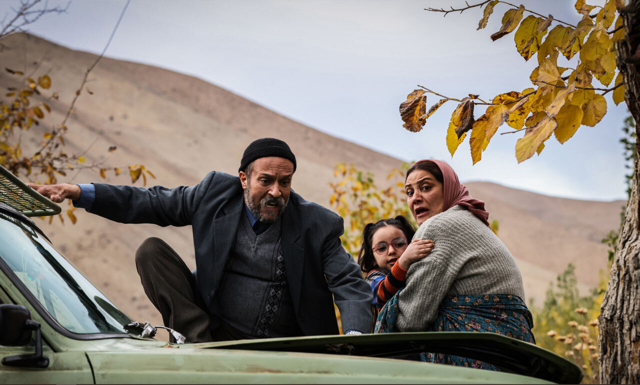 در خانه آخرین بازی الناز شاکردوست و شبنم مقدمی را مقایسه کنید