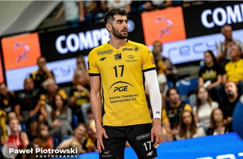 حرفهای جنجالی ستاره اول والیبال ایران! | اینها هیچ چیز از والیبال نمیفهمند | واکنش لهستانیها برایم عجیب بود