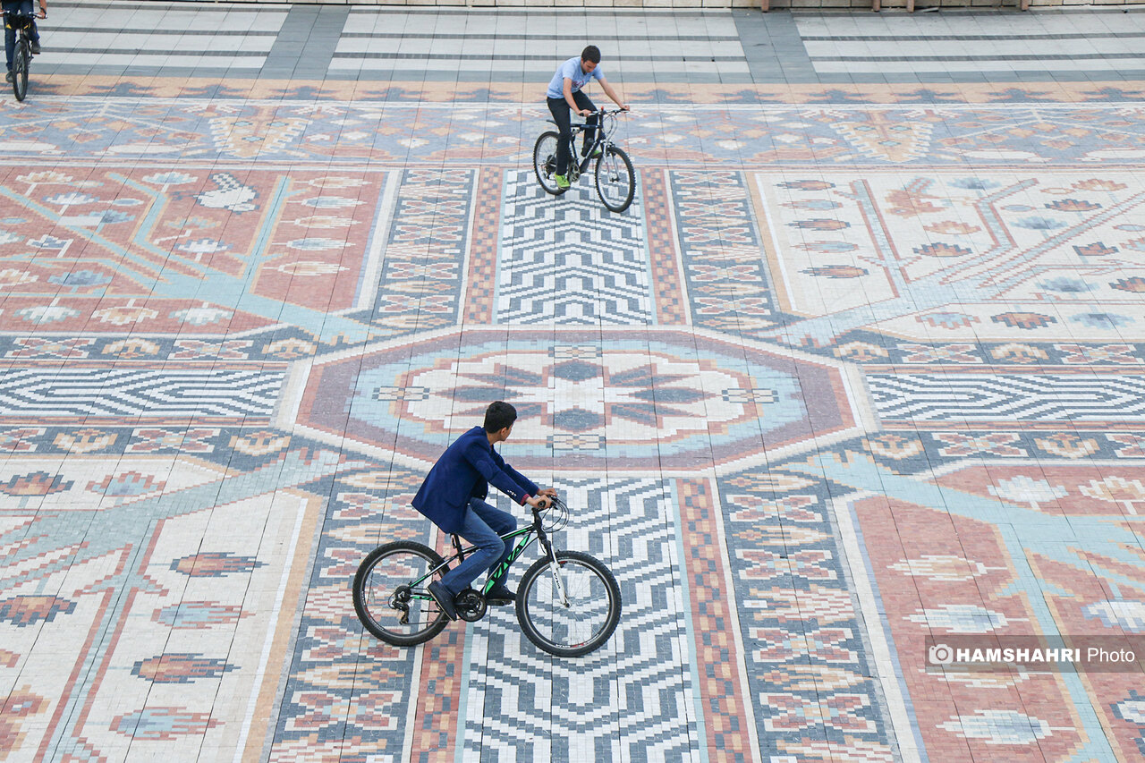 بزرگترین فرش موزائیکی جهان در تبریز + فیلم