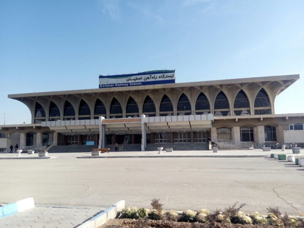 بهترین ایستگاههای راهآهن ایران را بشناسید