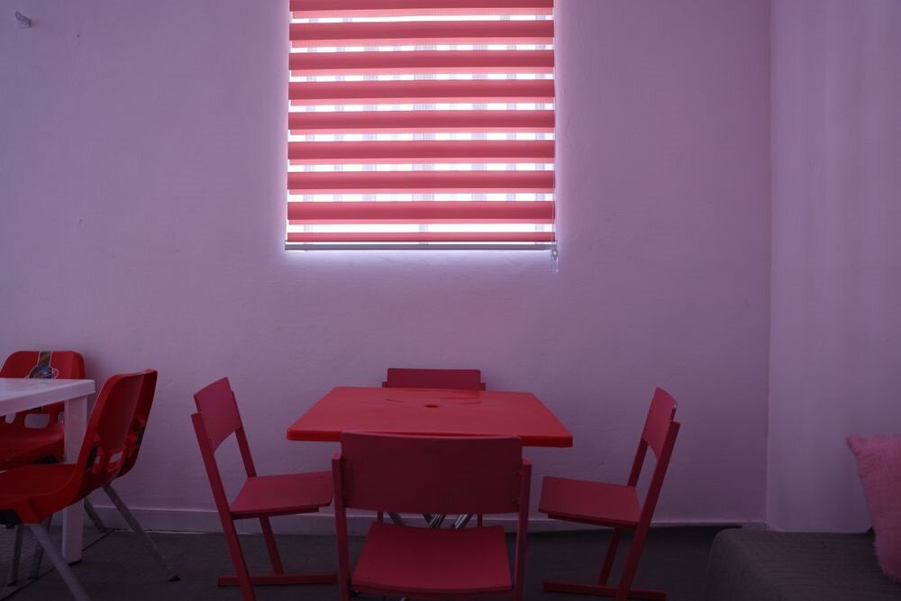 مدرسه جذاب و متفاوت دانشآموزان یک روستا در بوشهر | بچه ها در این مدرسه چه میکنند؟