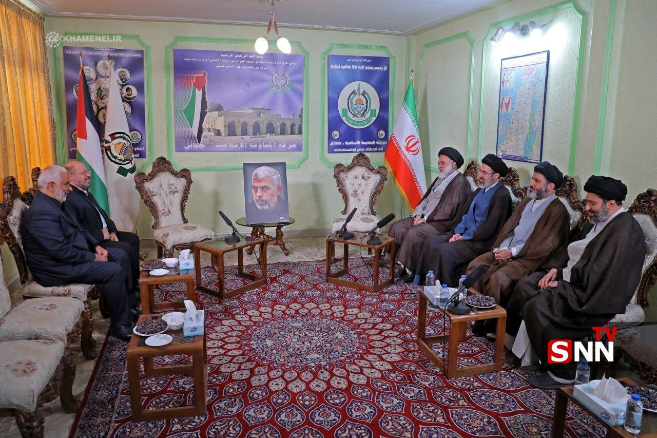 فرزندان رهبر انقلاب در دفتر حماس | عکس