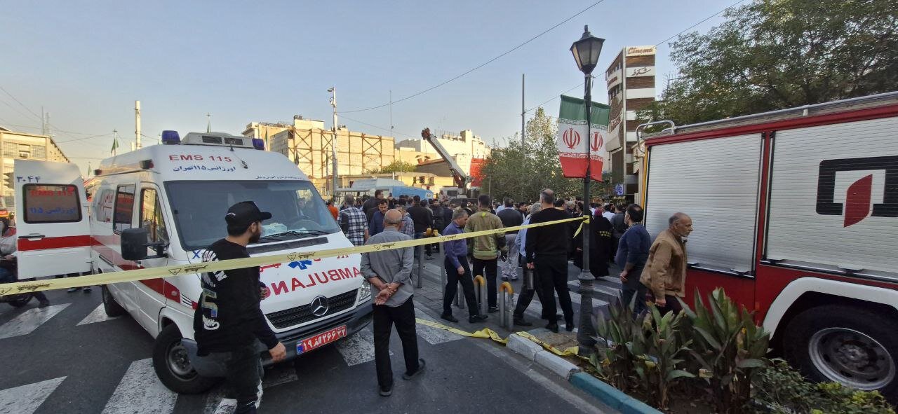 آخرین خبر از حادثه تصادف اتوبوس در میدان شهدا + تصاویر 3 اولین تصاویر از تصادف خونین اتوبوس با عابران در میدان شهدا