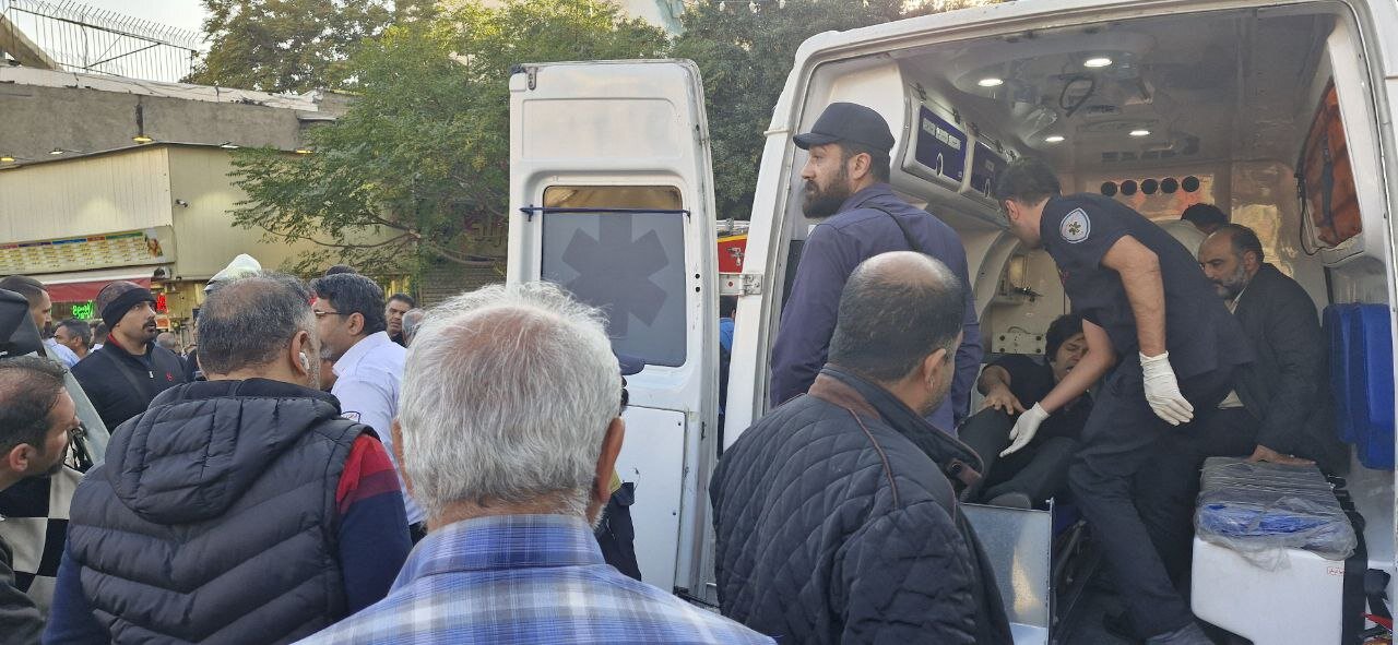 آخرین خبر از حادثه تصادف اتوبوس در میدان شهدا + تصاویر 2 اولین تصاویر از تصادف خونین اتوبوس با عابران در میدان شهدا