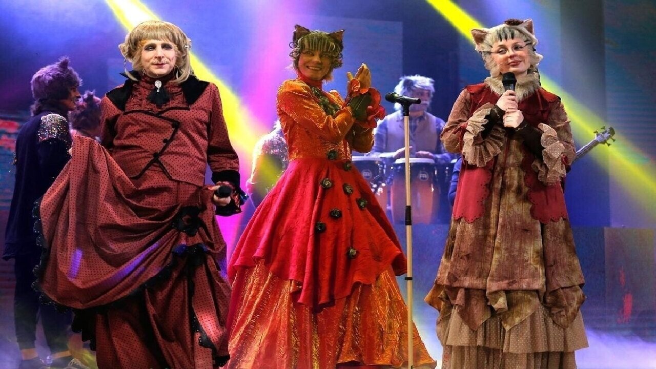 سید جواد هاشمی: سالنهای فیلم مرا گرفتند برای فیلم نوید محمدزاده...